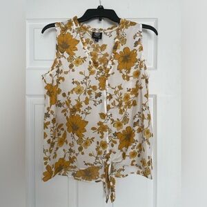 Bobeau Flowy Top - size small